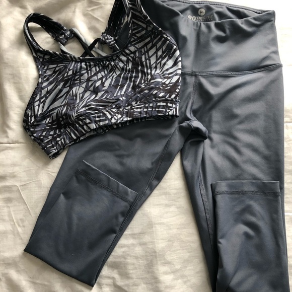 Small, highwaisted Gray blue leggings 7/8 ‼️ - Picture 3 of 4